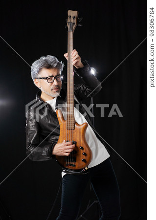 吉他手 98306784