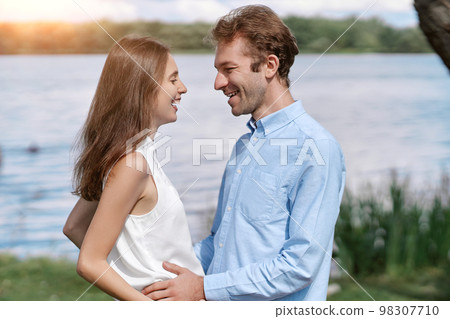 portrait of a man and a woman in love . portrait of a man and a woman in love . 98307710