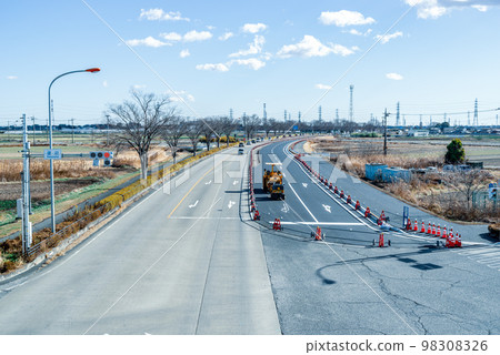 Construction to increase the number of lanes on the main road Bird's-eye view of the upward direction of National Route 17 Jobu Road 2022.12 bottom a-4 Cool color 98308326