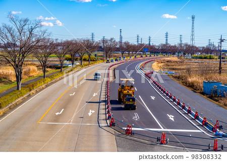 Construction to increase the number of lanes on the main road Bird's-eye view of the upward direction of National Route 17 Jobu Road 2022.12 bottom b-2 High saturation Construction to increase the number of lanes on the main road Bird's-eye view of the upward direction of National Route 17 Jobu Road 2022.12 bottom b-2 High saturation 98308332