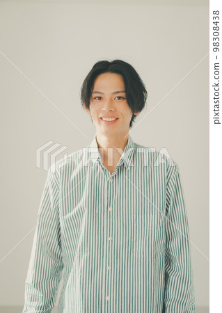 male, man, grinning 98308438