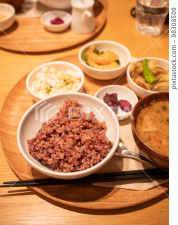 健康的飲食 健康的飲食 98308509