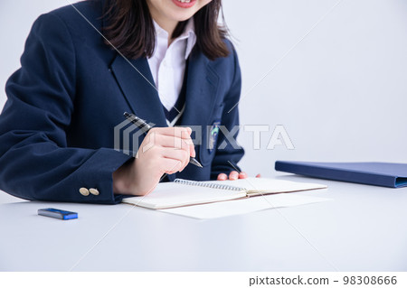 高中女生學習 98308666