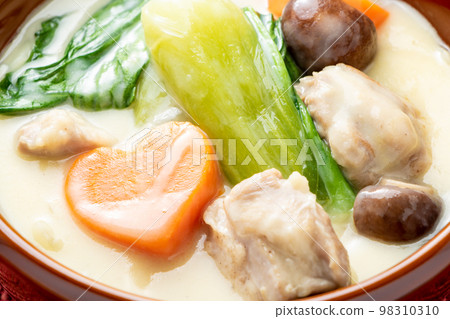 奶油燉（白燉）。 98310310