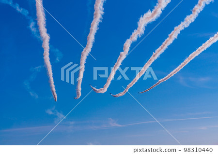 藍天圖像（藍色衝動特技飛行） 98310440