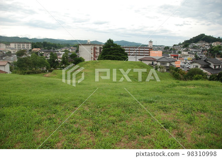 Yamashiro Nikozuka Kofun（島根縣松江市山代町Nikozuka） 98310998