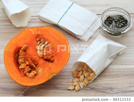 Getting own seeds from orange hokaido pumpkin 98311533
