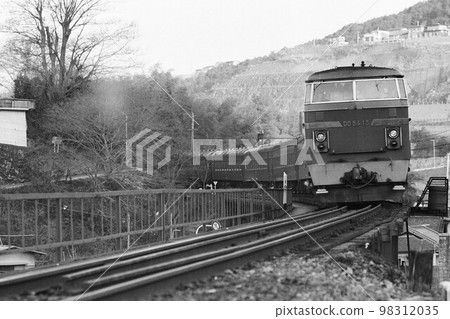 Record of the Showa era Along the Mukogawa Valley Old Fukuchiyama Line 98312035