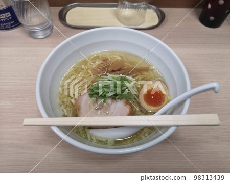 江戶川中部“面屋空”的鹽味拉麵 98313439