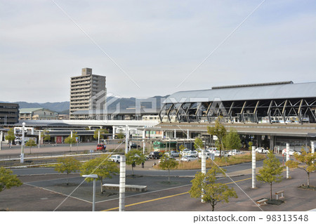 Scenery in front of Kochi Station 98313548