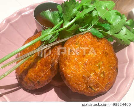 泰國菜，蟾蜍 manpla（炸魚醬） 98314460