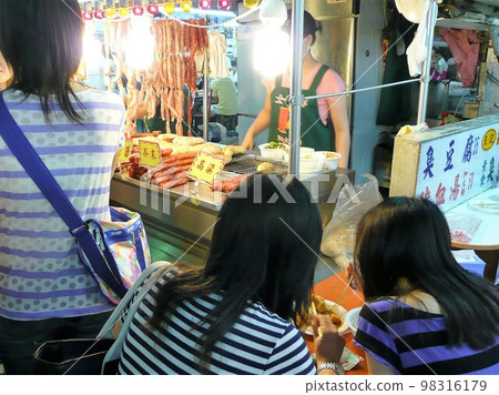 台灣台北士林夜市B級美食邊走邊吃 98316179