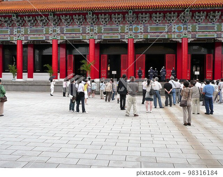 台灣台北烈士祠換崗 台灣台北烈士祠換崗 98316184