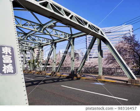 Higashitomi Bridge and Sakura, Koto Ward Designated Urban Landscape Important Buildings Higashitomi Bridge and Sakura, Koto Ward Designated Urban Landscape Important Buildings 98316457