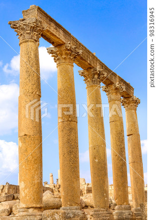 Jerash, Jordan Cardo maximus, Gerasa of Antiquity Jerash, Jordan Cardo maximus, Gerasa of Antiquity 98316945