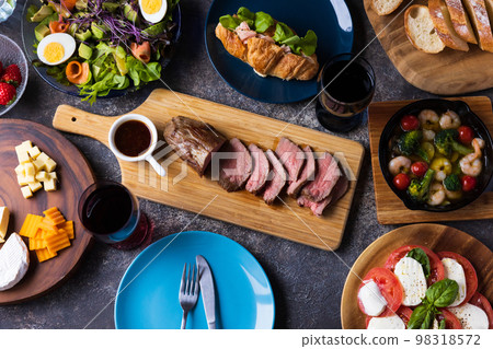 roast beef and cooking roast beef and cooking 98318572