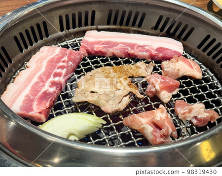 豬肉 燒烤 烤肉 食物 料理 餐廳 돼지 Grilled pork belly 豚肉 98319430