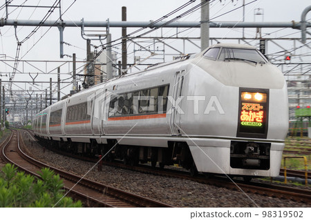 Limited express Swallow Akagi in the evening (651 series train) Limited express Swallow Akagi in the evening (651 series train) 98319502
