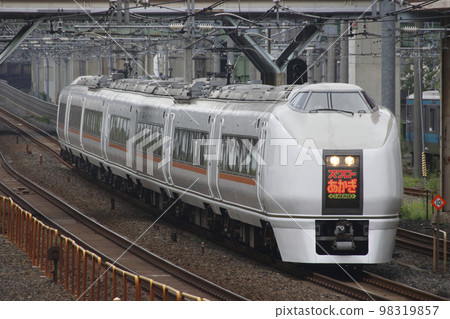 高崎線特快Swallow Akagi:651系列列車 高崎線特快Swallow Akagi:651系列列車 98319857