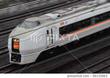 Takasaki Line Limited Express Swallow Akagi: Series 651 train (panning shot) Takasaki Line Limited Express Swallow Akagi: Series 651 train (panning shot) 98319863