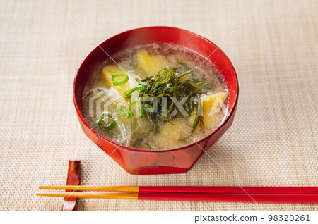 Akamoku miso soup 98320261