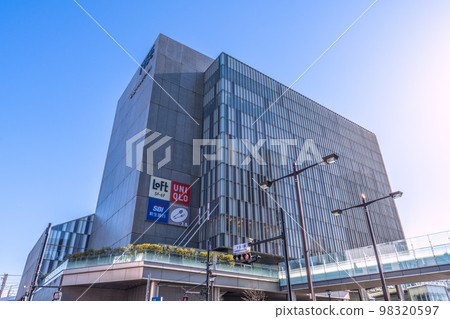 日本東京的城市風光如春天般明媚。二子玉川站等景觀 日本東京的城市風光如春天般明媚。二子玉川站等景觀 98320597