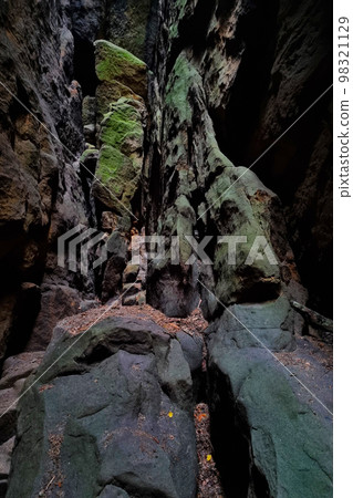 Close-up on the gorge of green mountains. 98321129