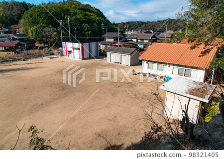 [已關閉]岡山縣笠岡市笠岡市立高島小學遺址（現高島社區中心）4 98321405
