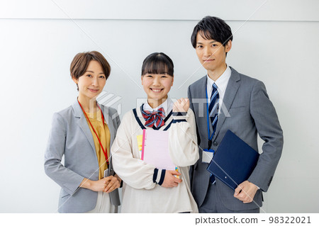Cram school image Students and teachers 98322021