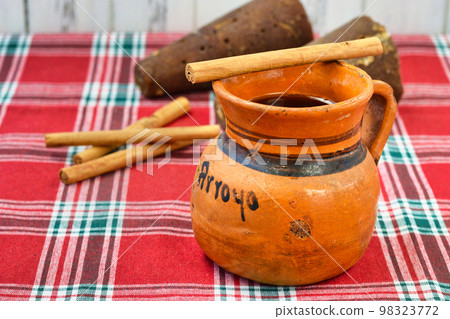 Mexican drink Cafe de Olla Mexican drink Cafe de Olla 98323772