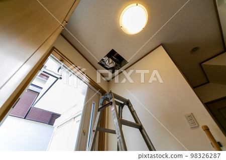 天花板檢修門安裝工程 98326287