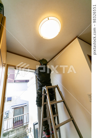 天花板檢修門安裝工程 98326551
