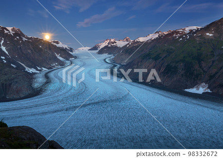Salmon glacier at night 98332672