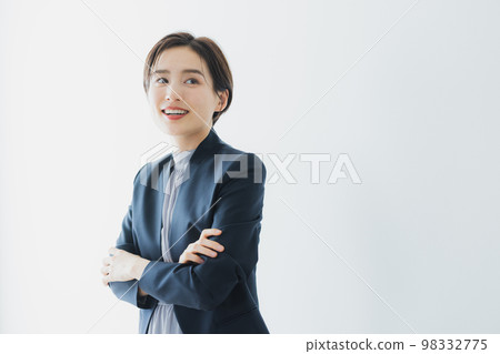 Business woman 98332775