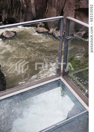 The terrifying glass observatory at Sogi Falls 98333092