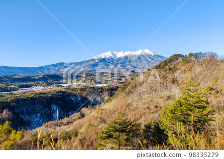 冬天從九藏嶺看到的御嶽山 98335279