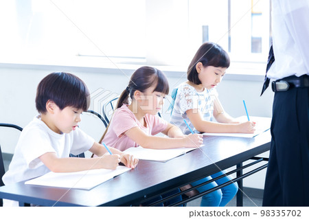 Education Children taking classes 98335702
