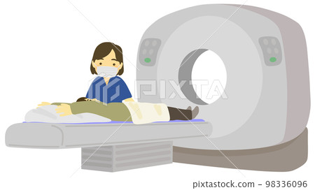 接受CT檢查的患者和放射科醫生 98336096