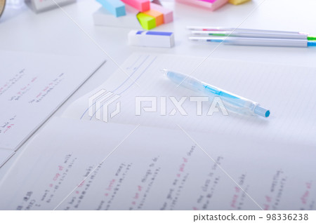 Image of trying hard to study for an exam 98336238