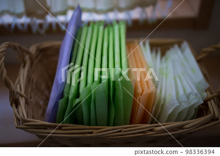 napkin, basket, restroom 98336394