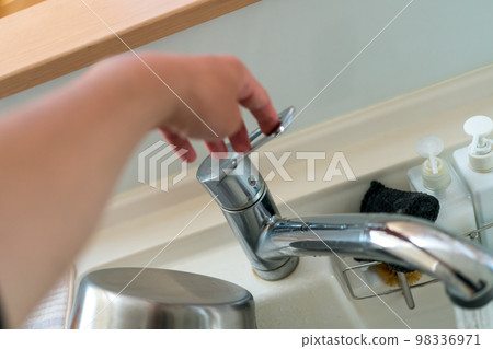 kitchen, kitchens, sink 98336971