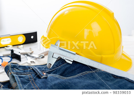 Vernier Caliper, measuring instrument Vernier Caliper, measuring instrument 98339033