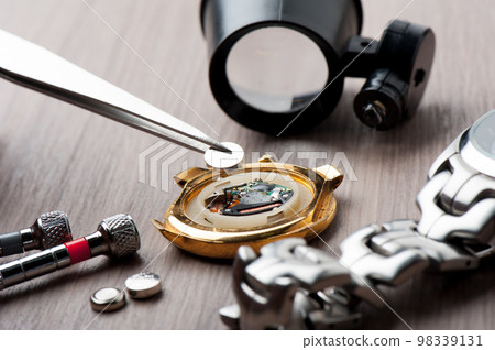 watch battery replacement 98339131