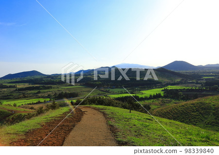 Yongnuni Oreum, Oreum, Garden, Trail, Climbing, Blue Sky, Hill, Yongnuni Oreum, Oreum, Garden, Trail, Climbing, Blue Sky, Hill, 98339840