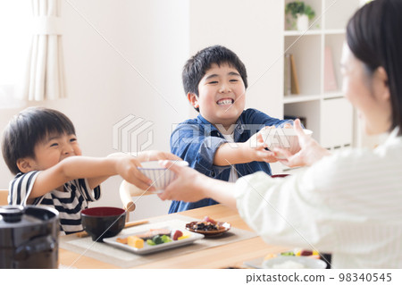 Family Meal Brothers 加飯 98340545