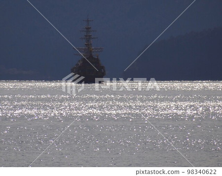 Lake Ashi and boat 98340622