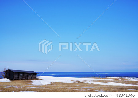 Cape Notoro in March, Cape Ranch and hut, Hokkaido 98341340