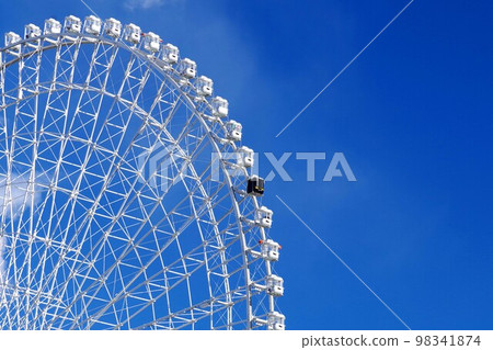 Ferris wheel Ferris wheel 98341874