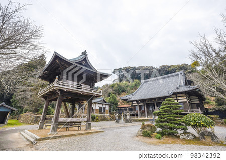 法藏寺院內（岡崎市） 98342392