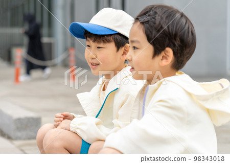 兒童生活方式育兒休息談話 98343018